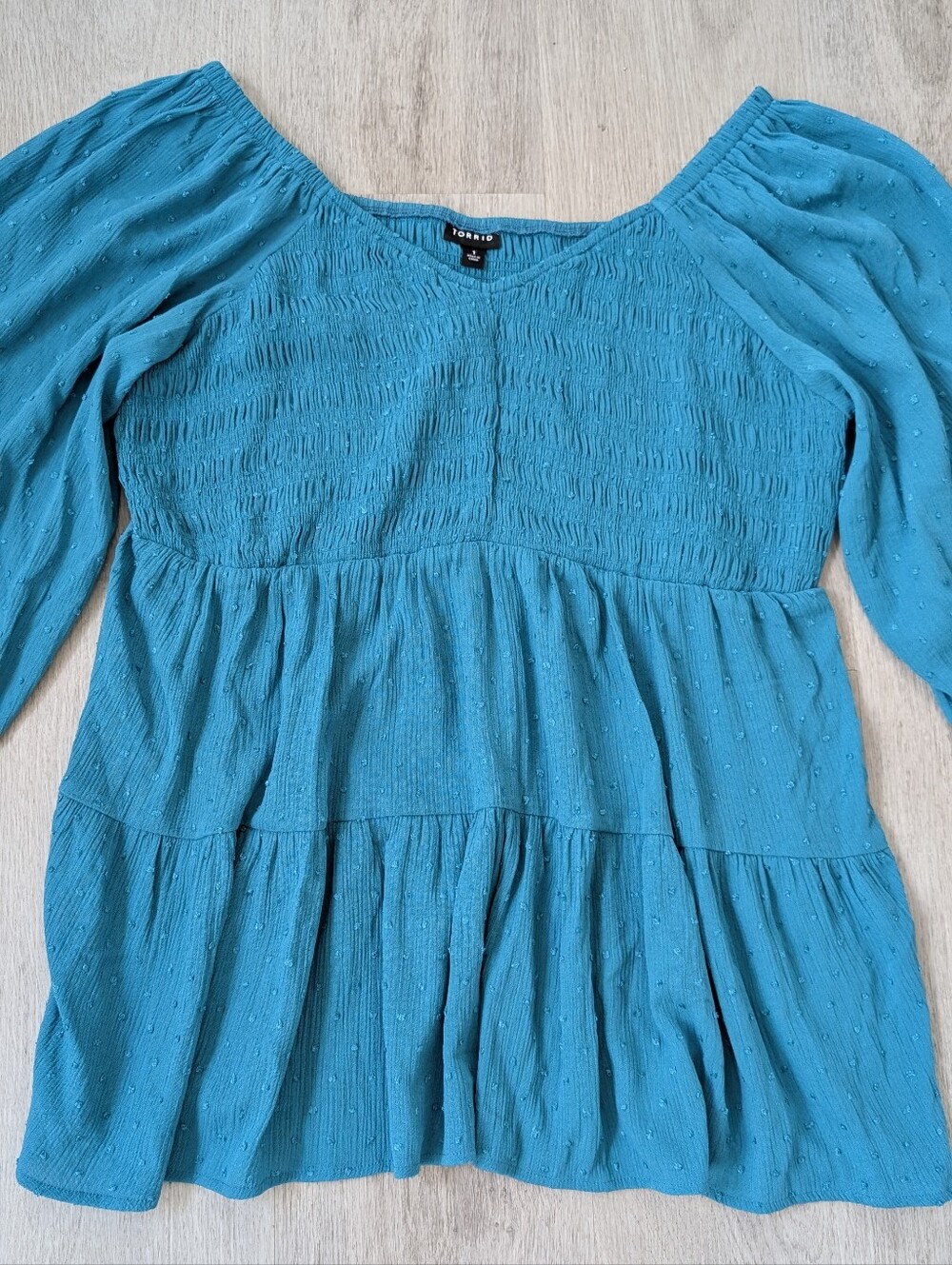 Torrid Plus Crinkle Gauze Smoked 3/4 Blouson Tiered Sweetheart Top Biscay Bay 1X - Picture 9 of 15